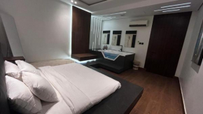Modern One Bedroom Apartment in Al Malga